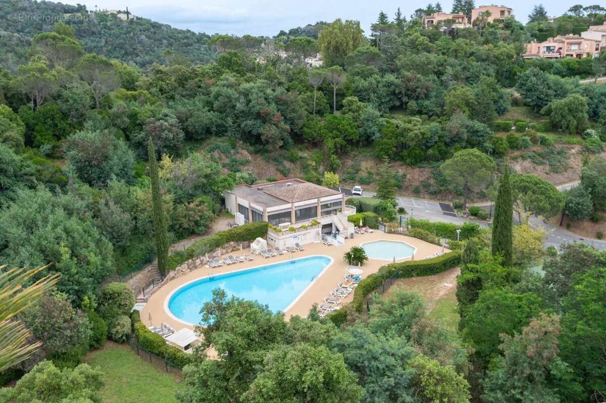 EXCLUSIVITÉ - Mandelieu - Grand Duc - Appartement au dernier étage avec terrasse d'angle de 41m² et vue panoramique - photo 8