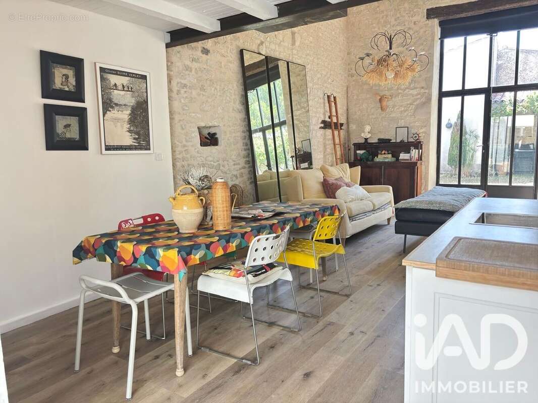 Maison 160 m² à La Flotte  - photo 7