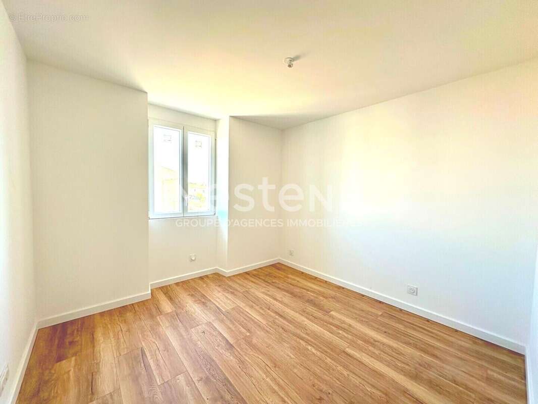 Appartement à LA CRAU