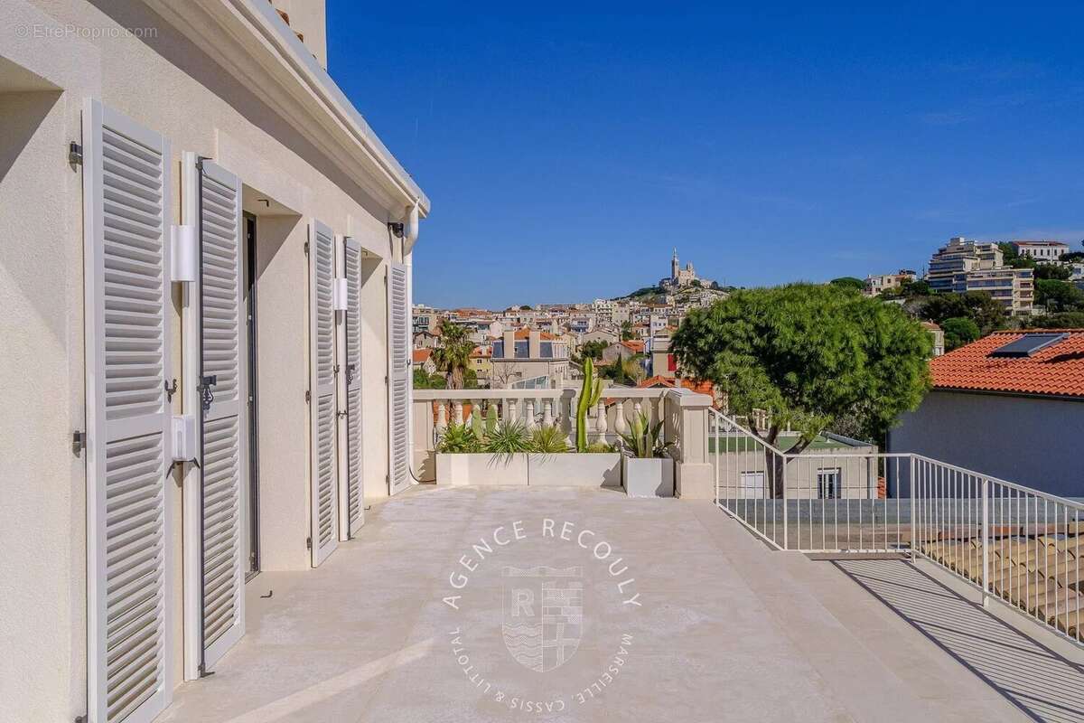 Appartement à MARSEILLE-7E