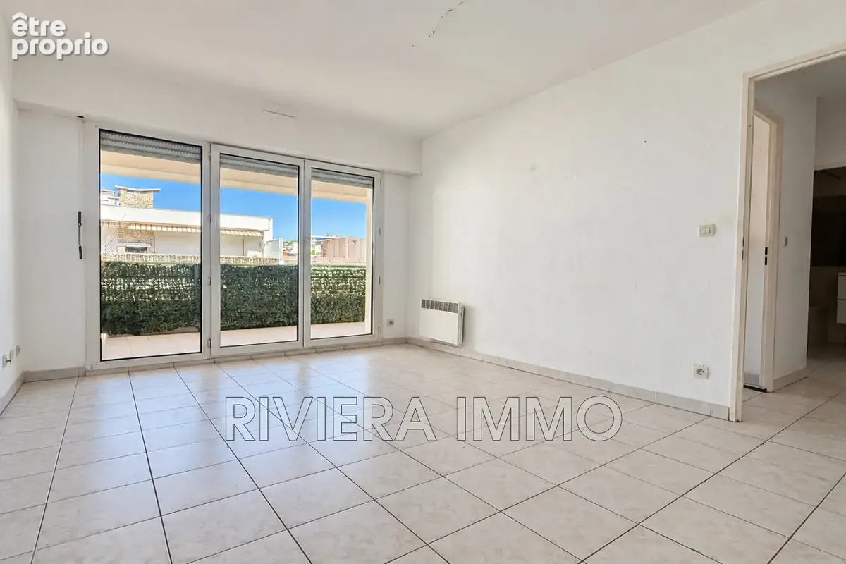 Appartement 2 pièces 40 m² à vendre à Cannes (06400) - photo 2