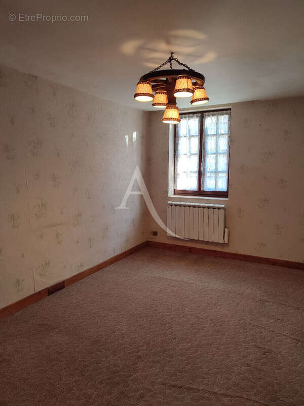 Maison à PIERREFITTE-SUR-SAULDRE