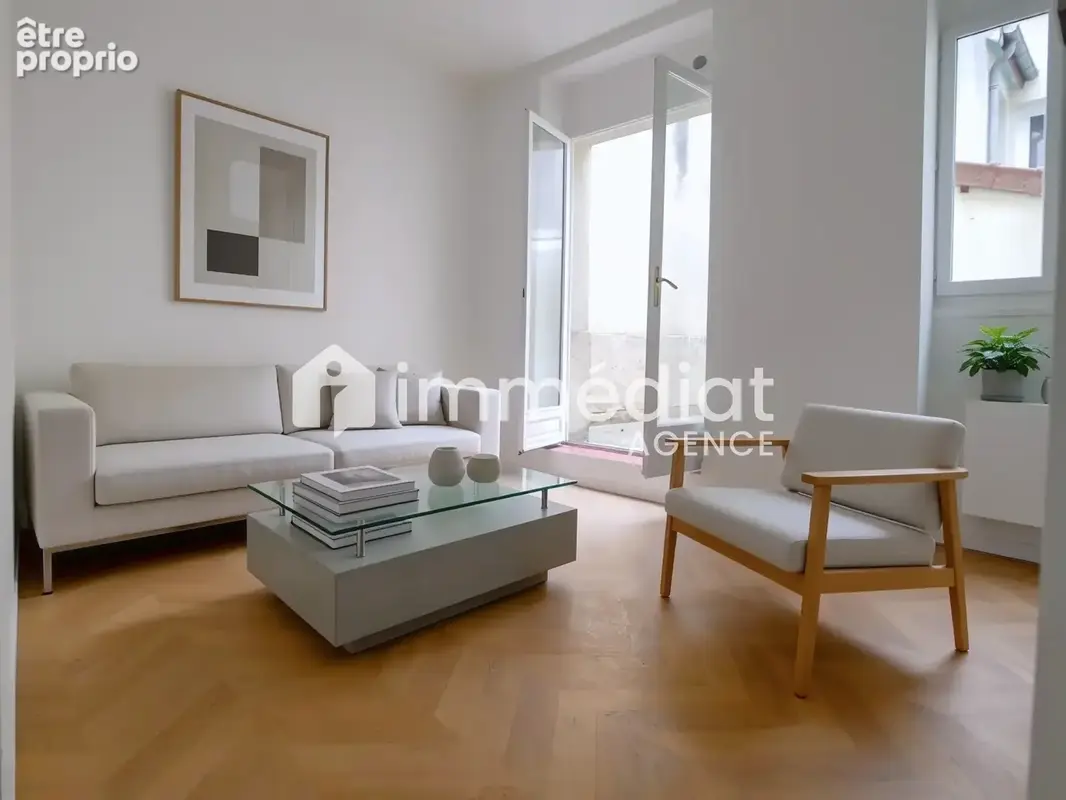 Deux pièces, terrasse 25m2, centre-ville - photo 2