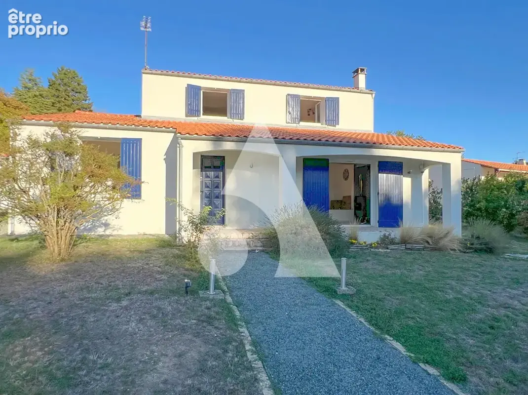 Maison familiale à Saintes 4 pièces 147 m2 - photo 6