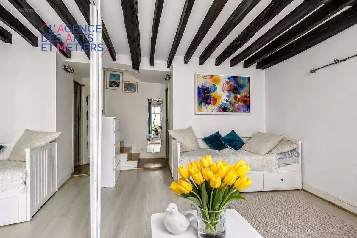 Appartement à PARIS-3E