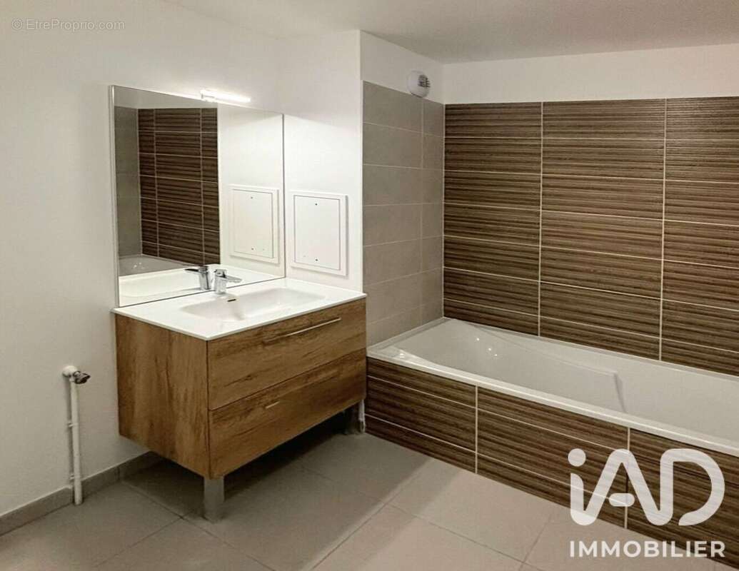 Appartement 64 m² à La Courneuve  - photo 9