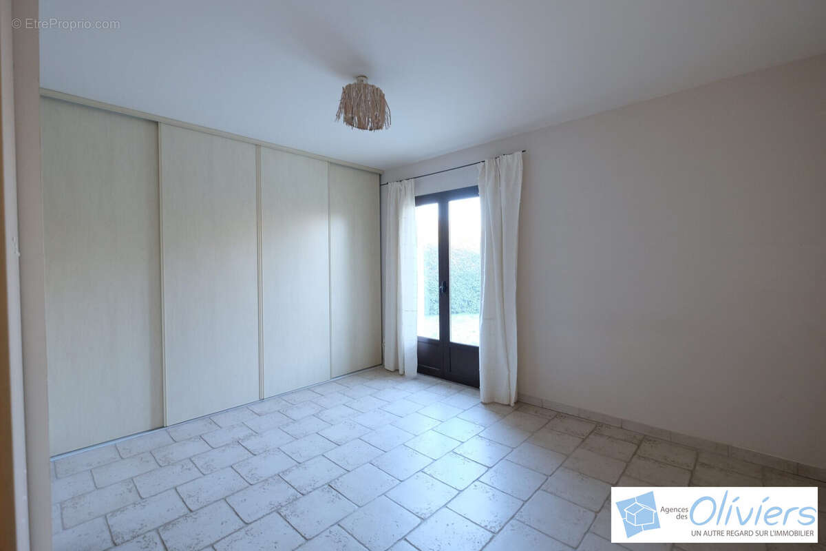 Maison à DAMPIERRE-EN-YVELINES