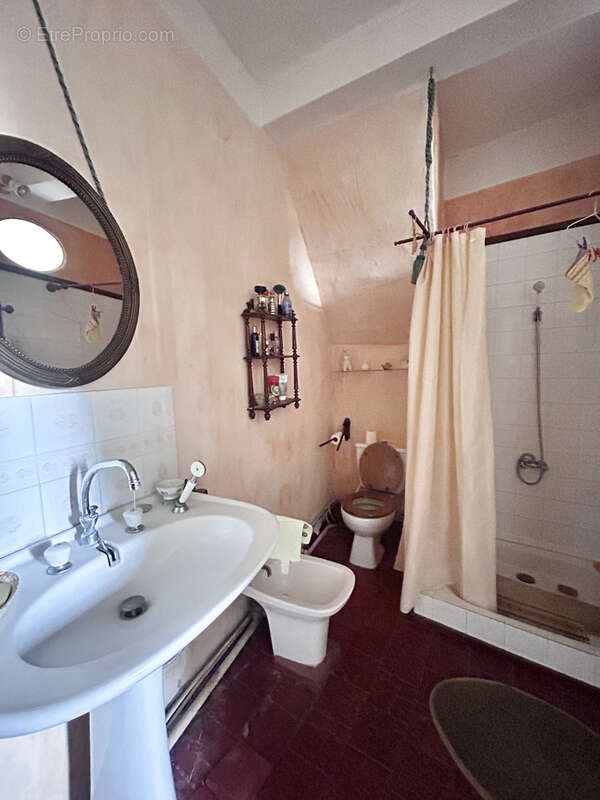 Maison à MOLIERES-CAVAILLAC