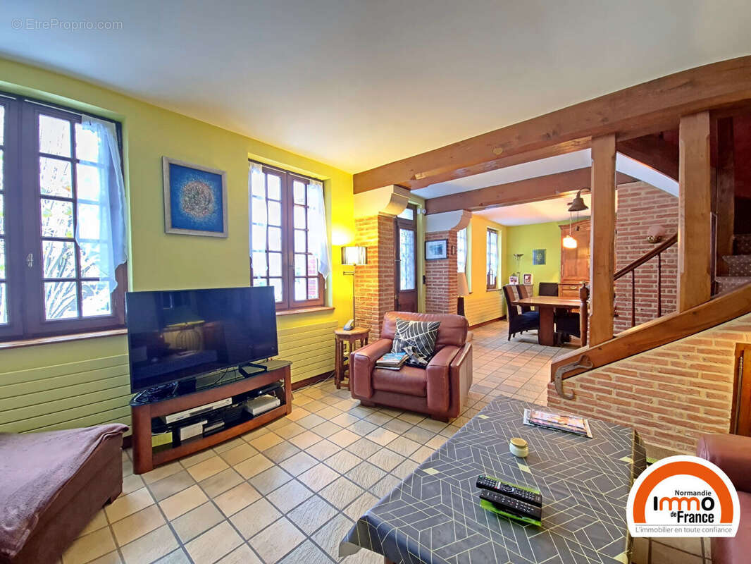 Maison à SAINT-JEAN-DU-CARDONNAY