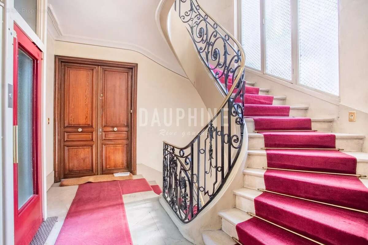 Appartement à PARIS-7E
