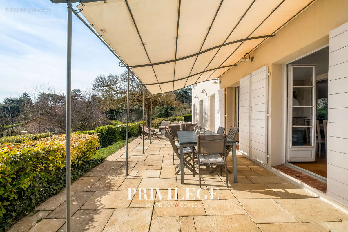 Maison à SAINT-DIDIER-AU-MONT-D'OR