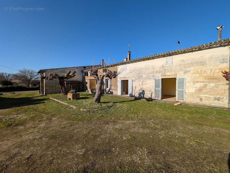 Maison St Denis De Pile 15 pièce(s) 140 m2 - photo 2