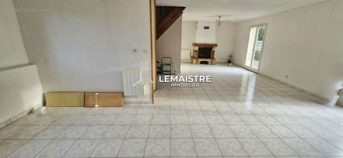 Maison à SAINT-CLAIR-SUR-LES-MONTS