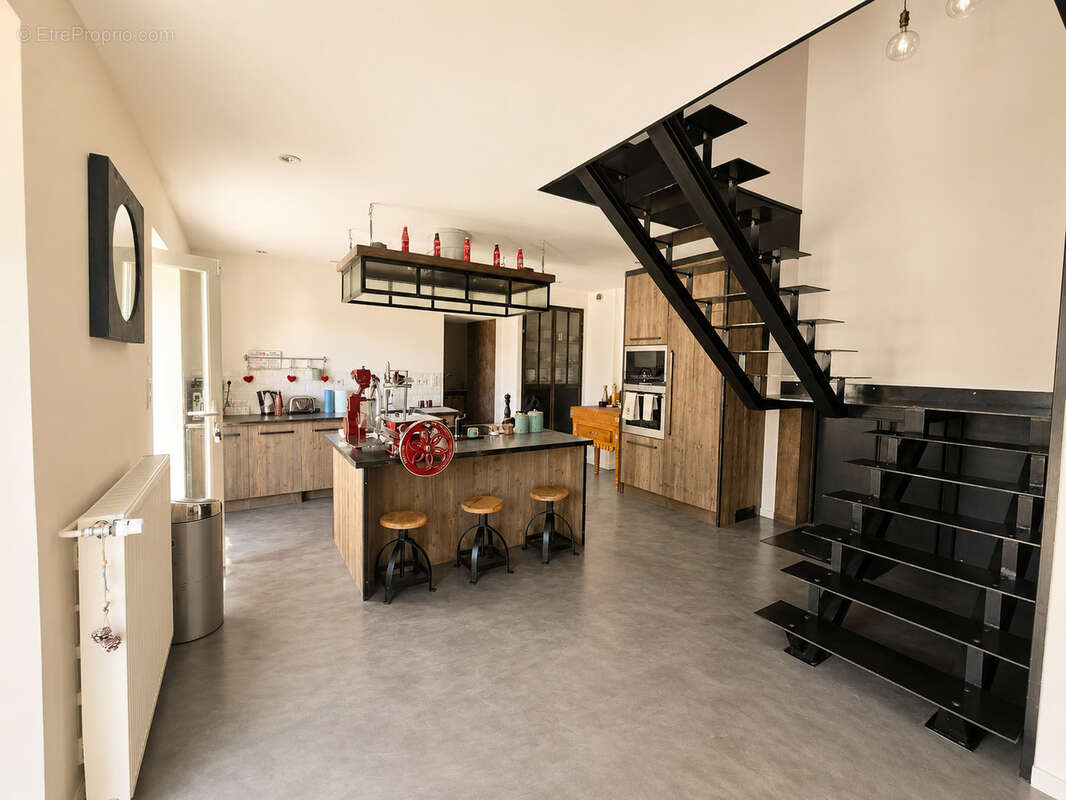 Maison atypique pleine de charme - photo 8