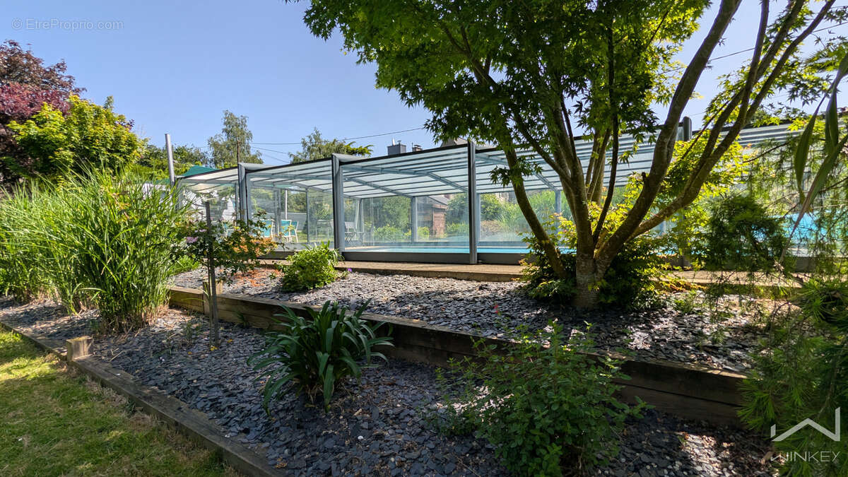 Maison 110m2 en pierres avec piscine couverte & dependance - les fougerets - photo 16
