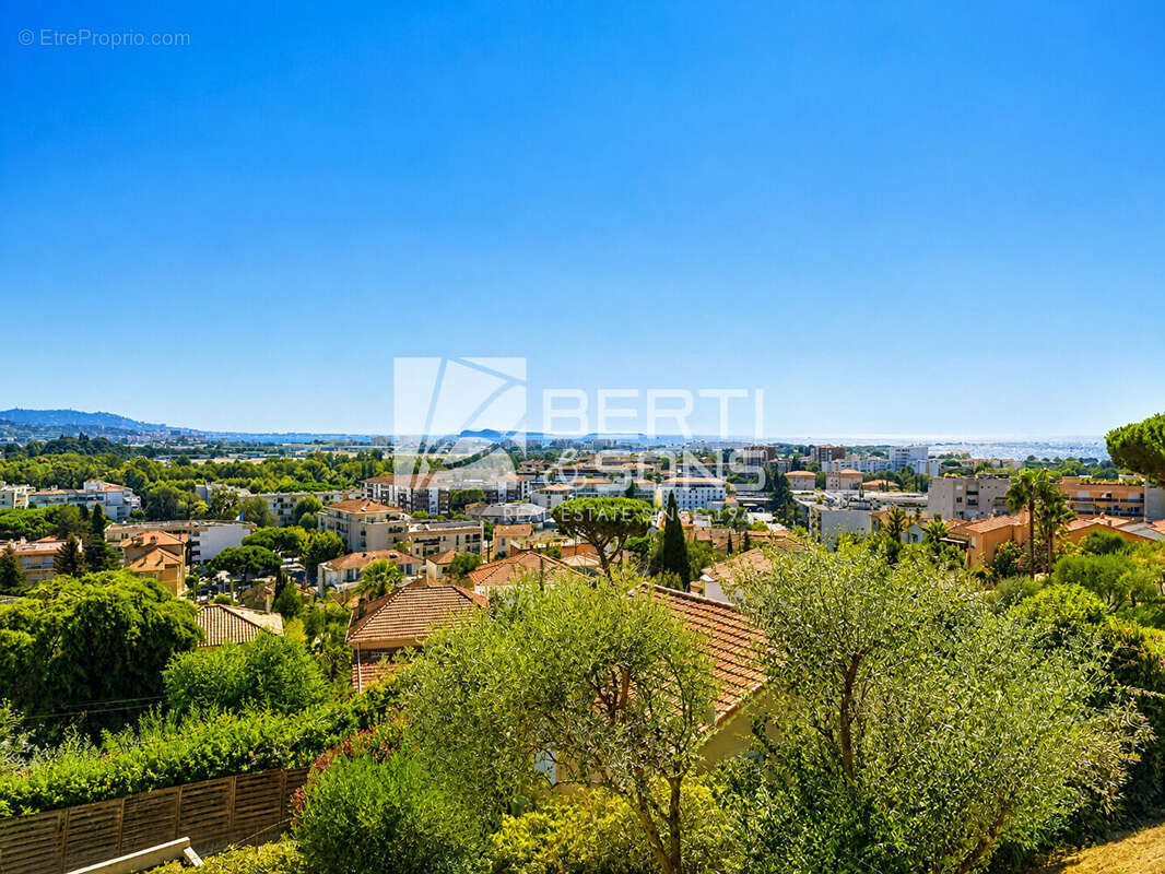 Exclusivite mandelieu appartement 3p 65m2 et 61m2 de terrasse vue mer - piscine - photo 12
