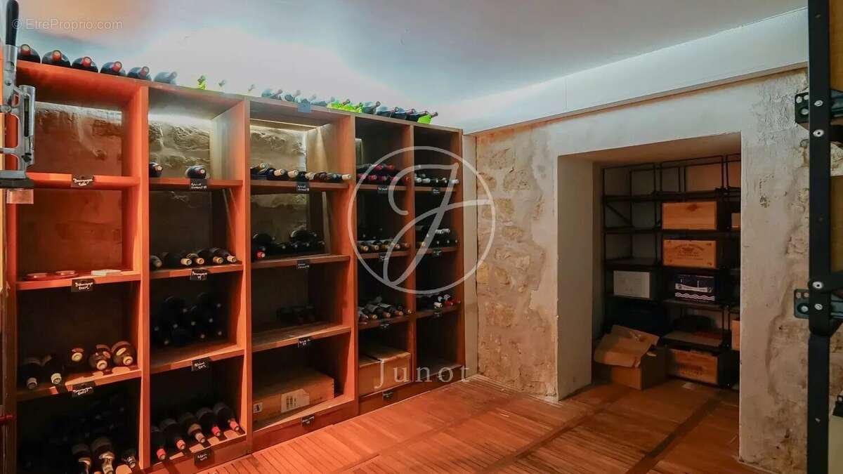 Maison à NEUILLY-SUR-SEINE