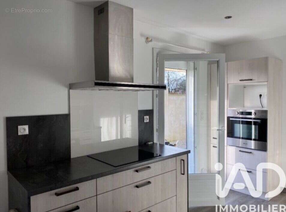 Photo 3 - Maison à ROULLET-SAINT-ESTEPHE