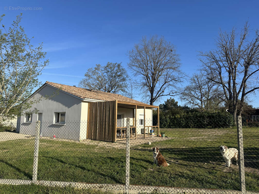 Maison à FOURQUES-SUR-GARONNE
