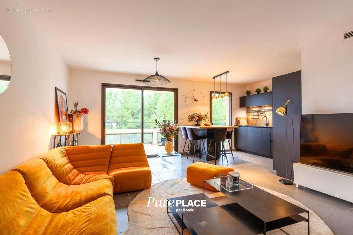 Appartement T3 de 70 m² à Aix-en-Provence 13090, Rue Micheline Paliard - photo 3