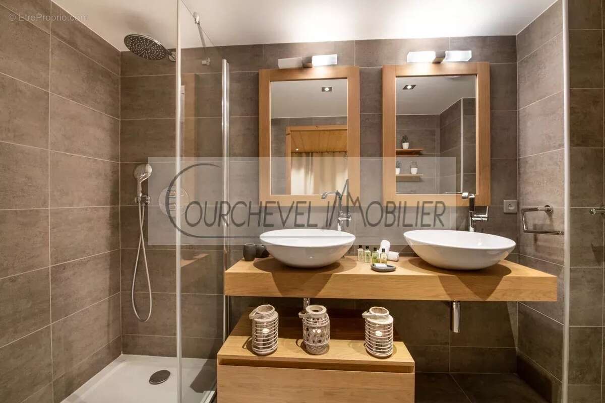 Appartement à LA PERRIERE