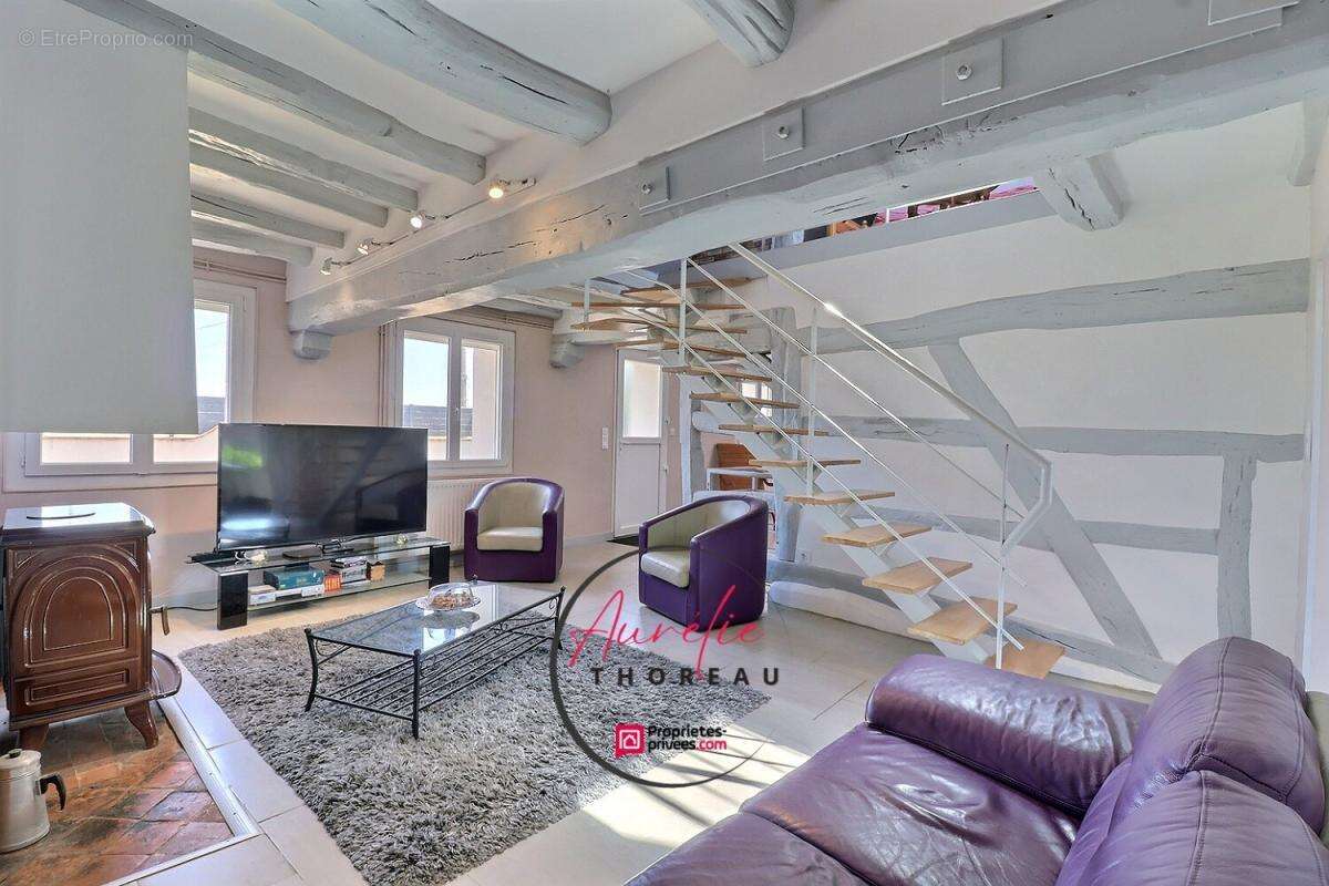 Maison à NEUVILLE-AUX-BOIS