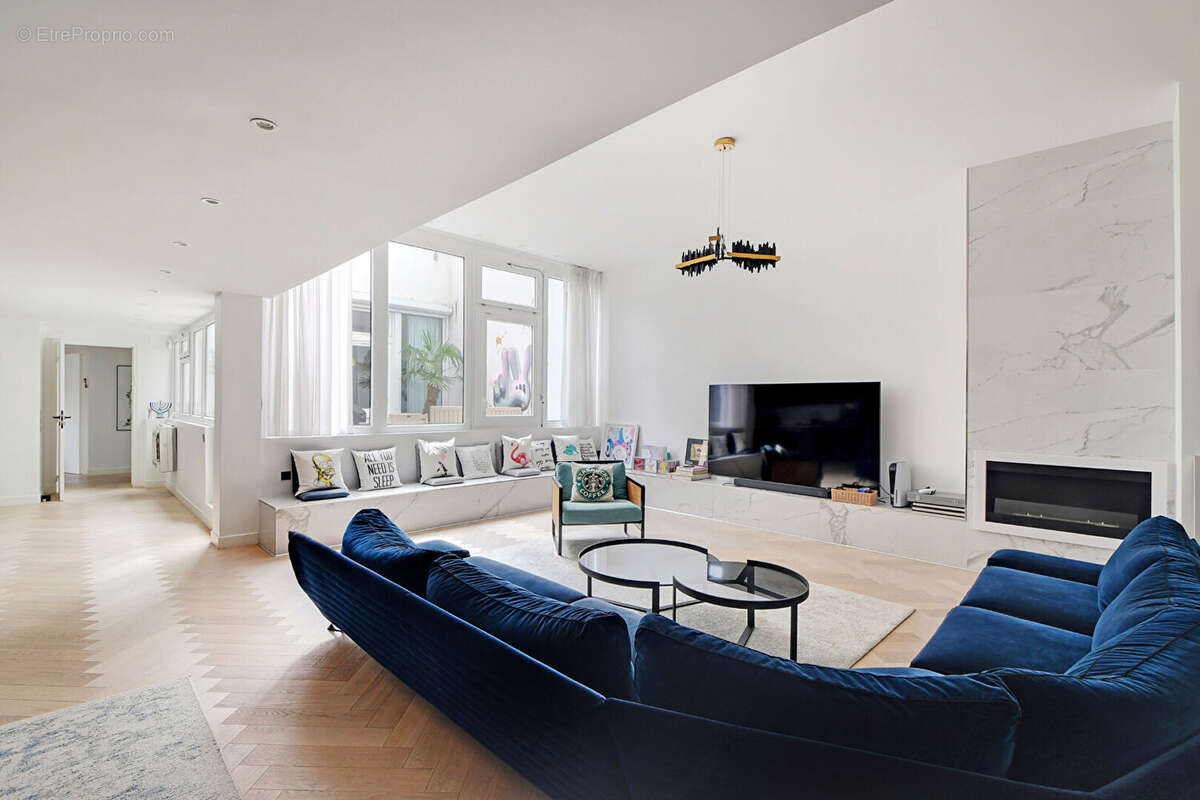 Appartement à SURESNES