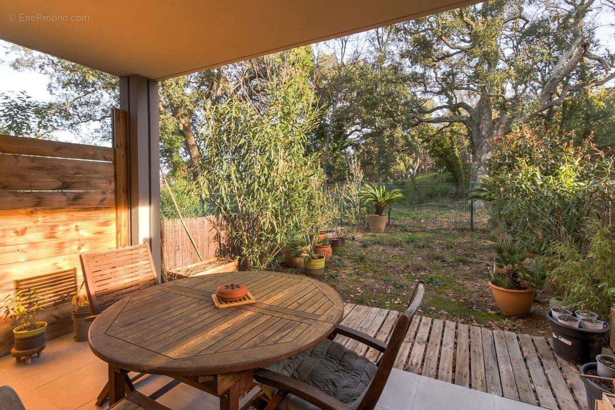 Maison à ROQUEBRUNE-SUR-ARGENS