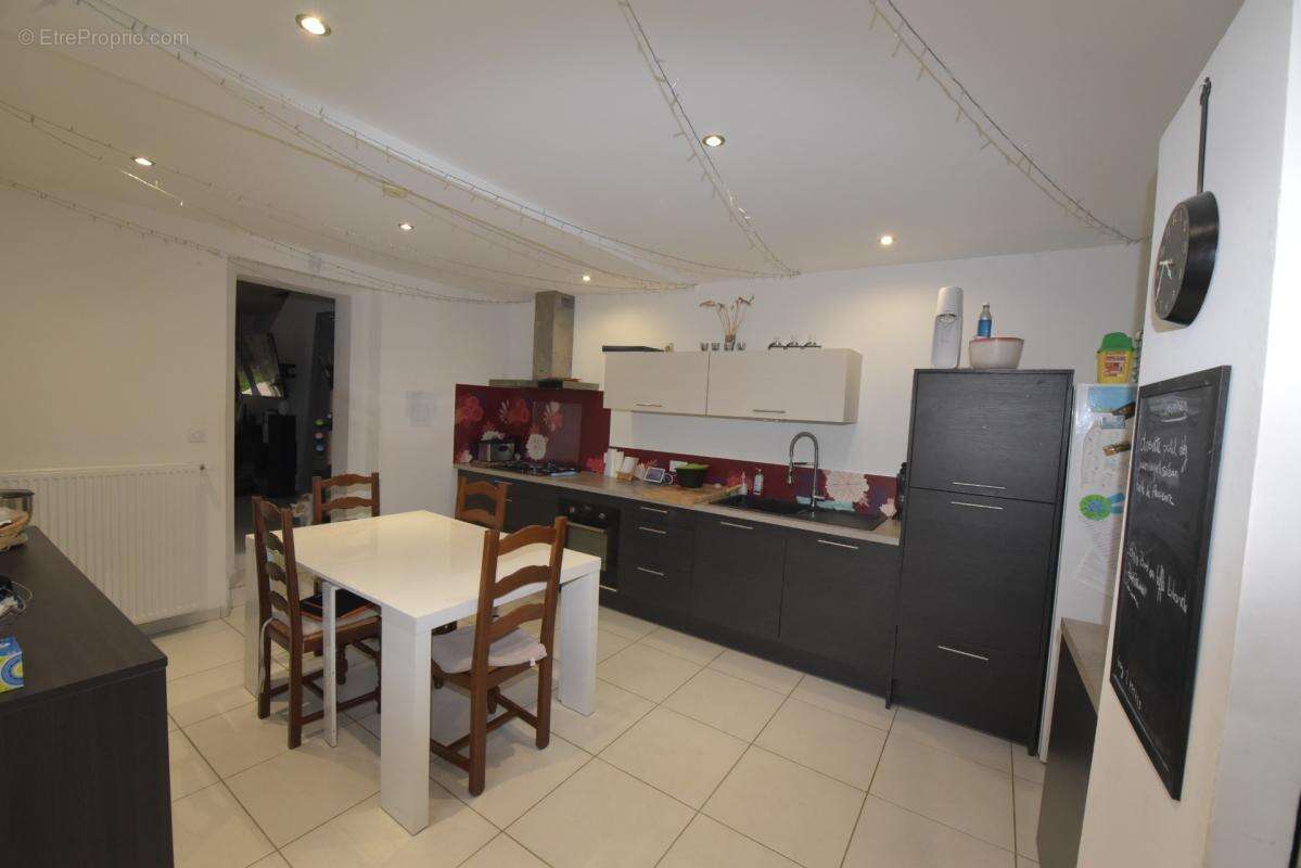 Maison de village t4 avec jardin entierement renovee - photo 4