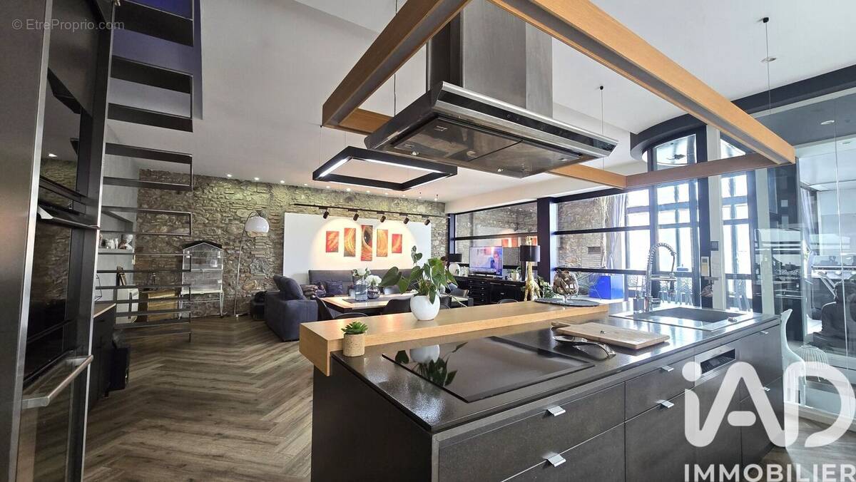 Photo 1 - Maison à SAINT-LAURENT-DE-LA-SALANQUE