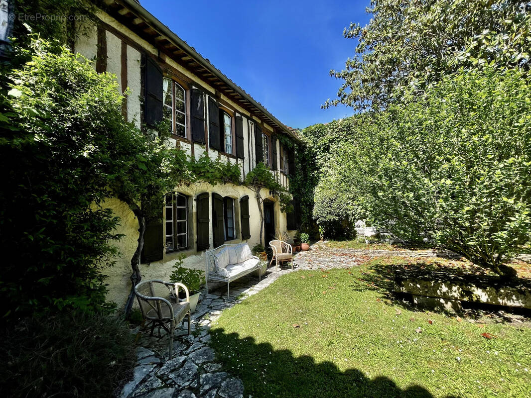 Maison à MIELAN