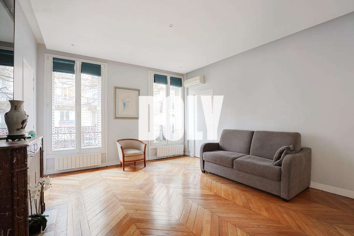 Appartement à PARIS-3E