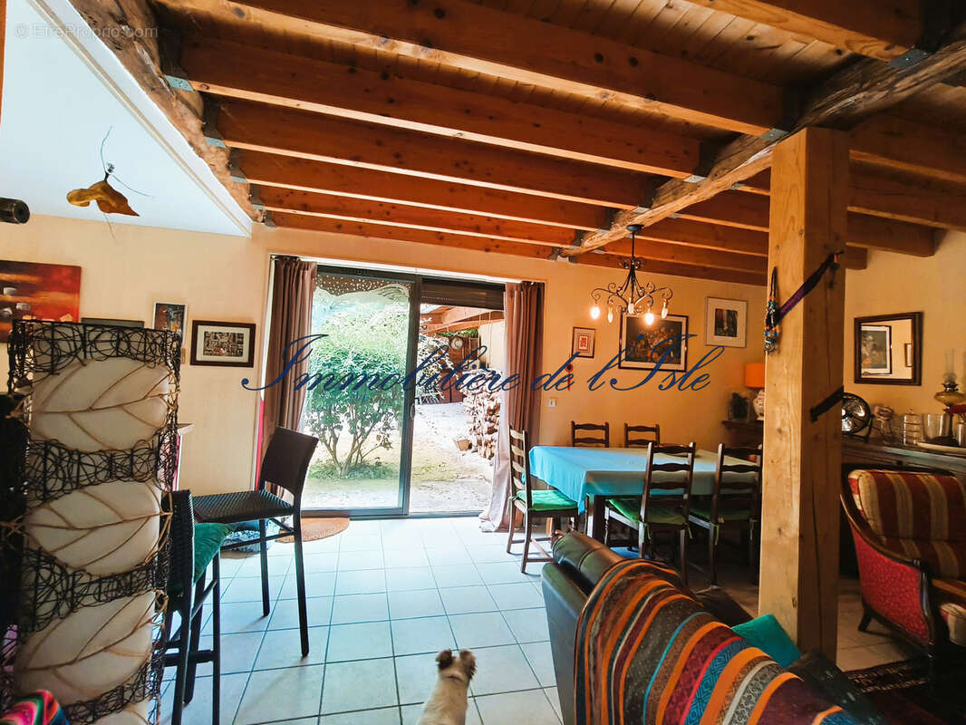 Campagne perigourdine, maison en pierre + gite sur 8000 m2 - photo 4