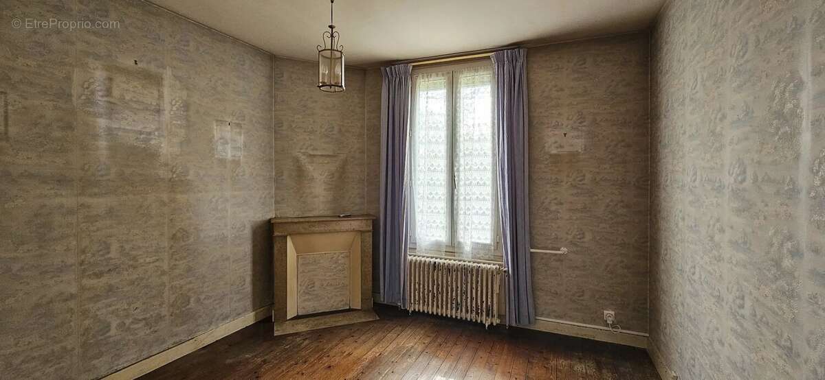 Maison à LA FERTE-ALAIS