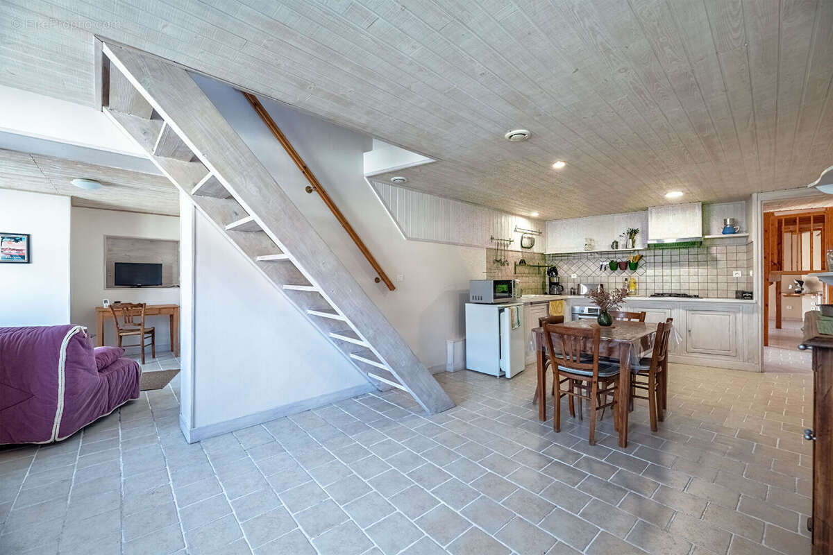 Pour le prix d'un appartement une Maison atypique - 140 m² - Emplacement premium proche hyper-centre - photo 3
