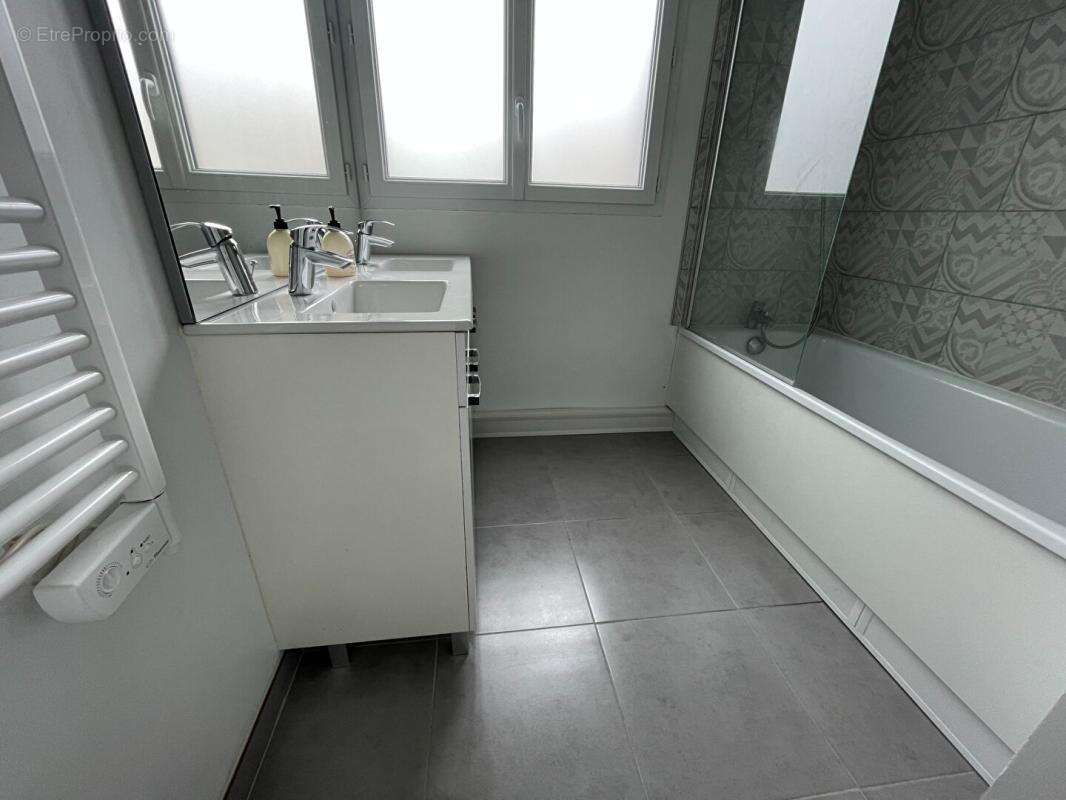 Maison à SAINT-ARNOULT-EN-YVELINES