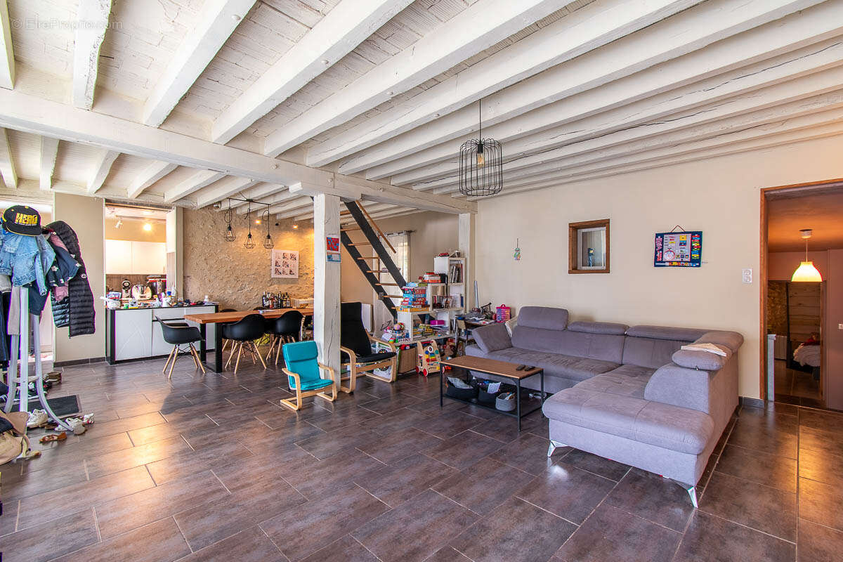 Maison Quincy 7 pièce(s) 160 m2 - photo 2