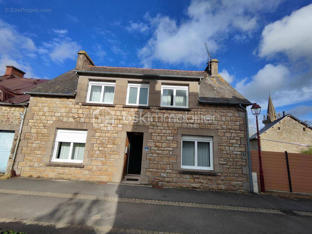Maison à ROZ-SUR-COUESNON
