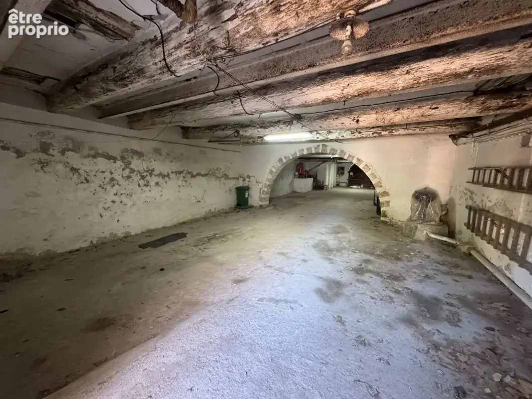 Parking / box - Béziers - 209 m² - photo 3