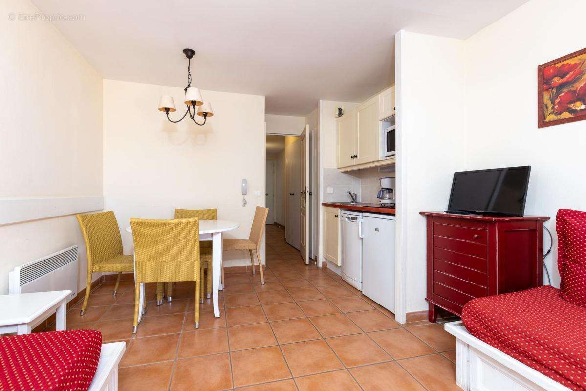 Vente appartement T2 - Résidence de tourisme Pierre et Vacances  à Mallemort - photo 5