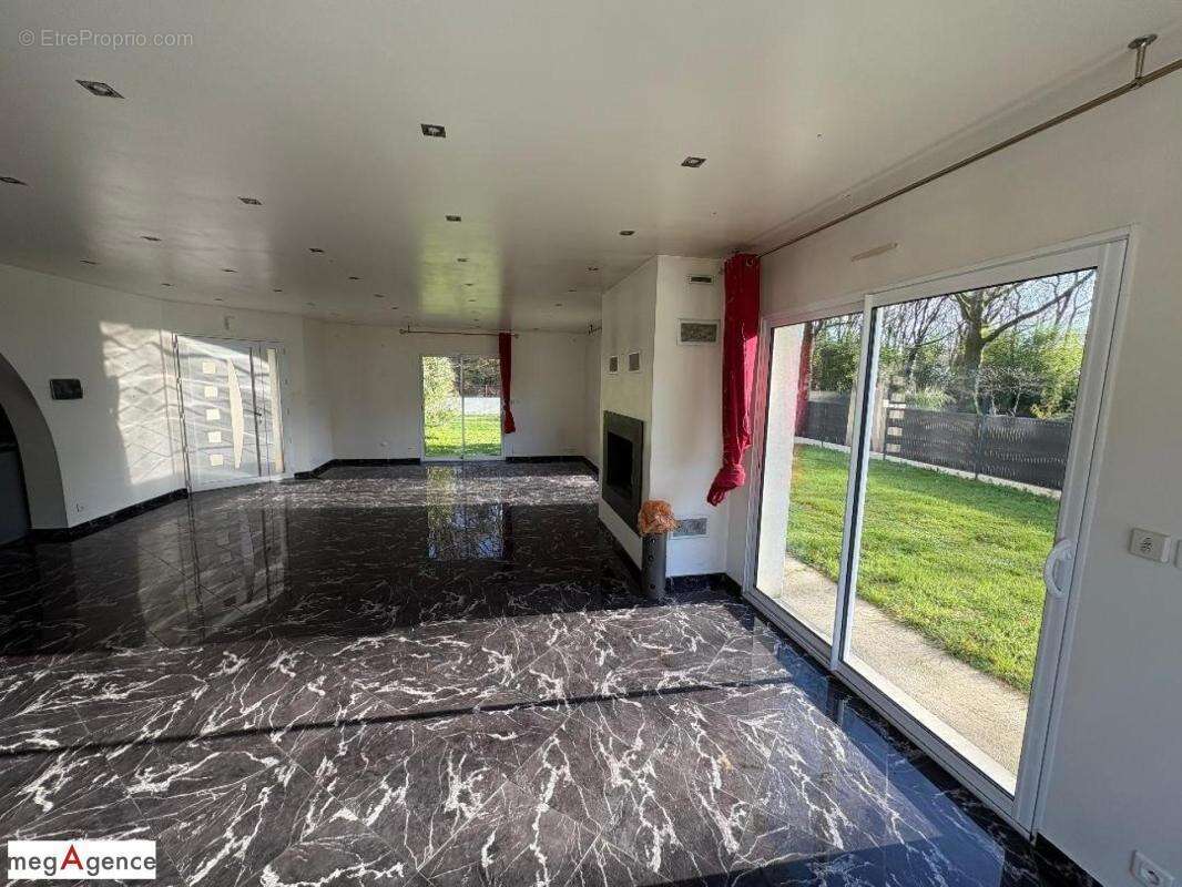 Maison à LA CHEVROLIERE