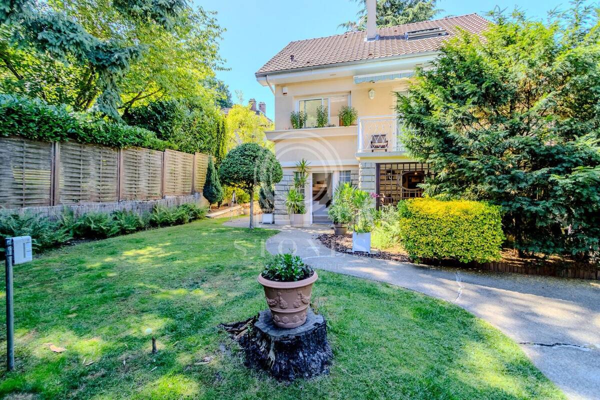 Maison à LOUVECIENNES