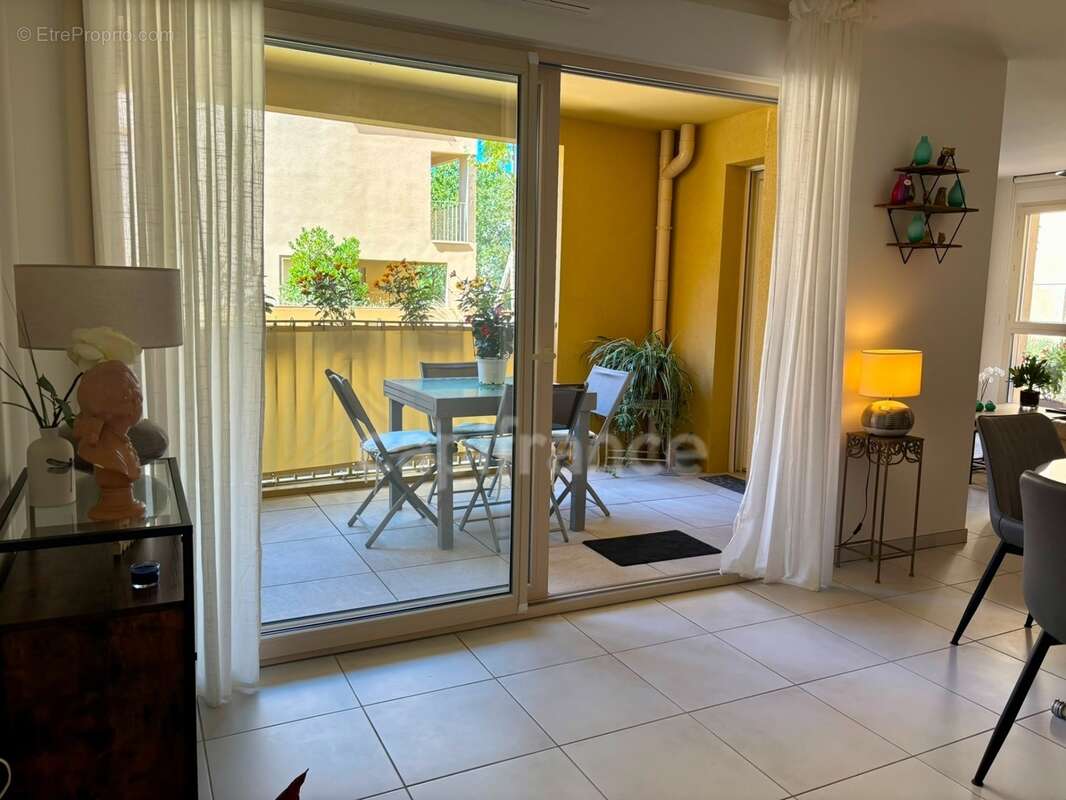 Appartement à vendre 4 pièces HYERES (83) - Plain pied - 2 parkings - 2 terrasses - photo 26