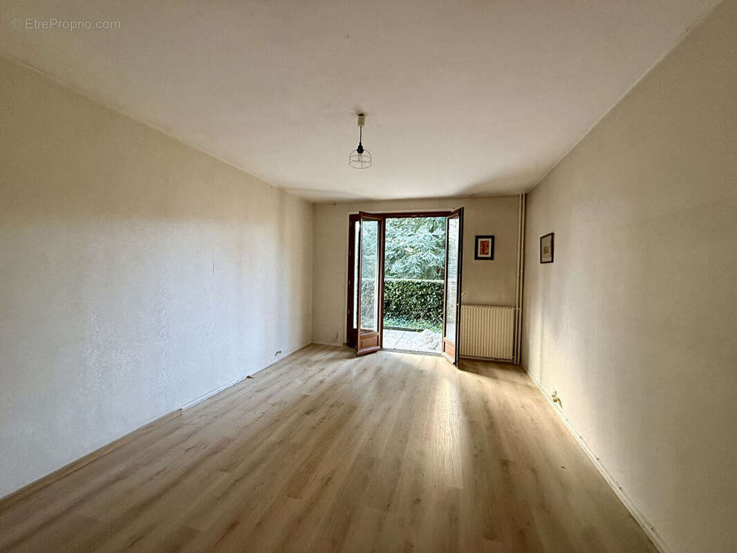 Appartement à SAINT-CYR-SUR-LOIRE