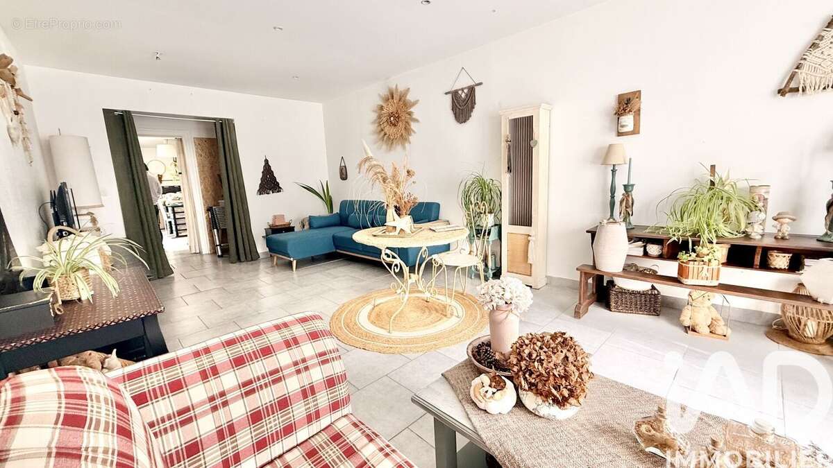 Maison 126 m² à Nieul-Le-Virouil  - photo 3