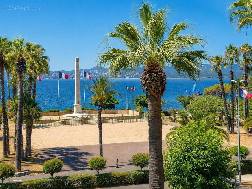 Photo 1 - Appartement à SAINT-RAPHAEL