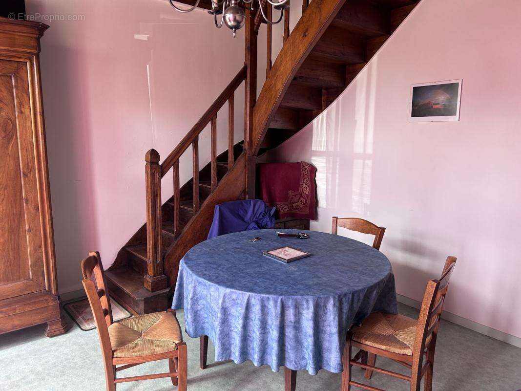 Maison à SAINT-PRIVAT