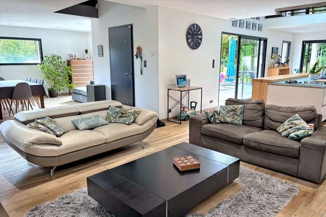 Maison à LA CHAPELLE-REANVILLE