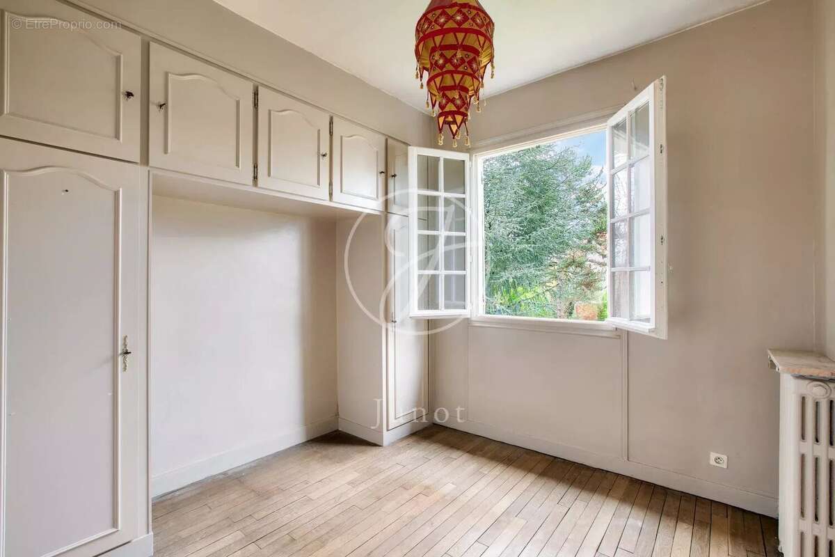 Maison à LE VESINET