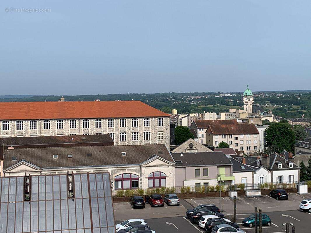 Commerce 208 m² à Limoges  - photo 3